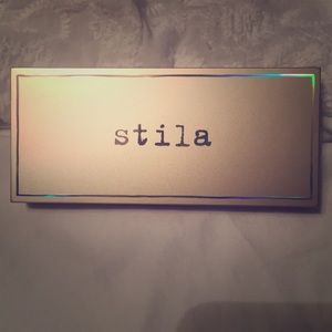 Stila Little White Lies Heavenly Highlighting 🎨